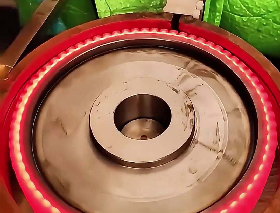 大型齿轮蓝鲸体育直播间
还可以根据具体需求进行定制，以满足不同齿轮材料和淬火工艺的要求